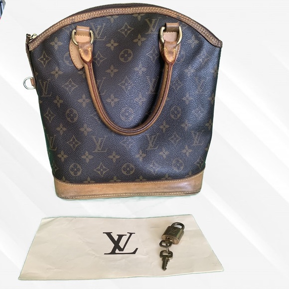 Louis Vuitton Handbags - Louis Vuitton Monogram Locketit